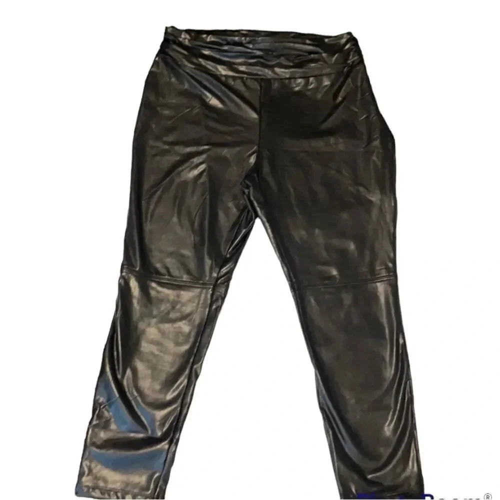 Gabrielle Union NY & Co faux leather skinny pants. Black. Women’s size XXL NWT